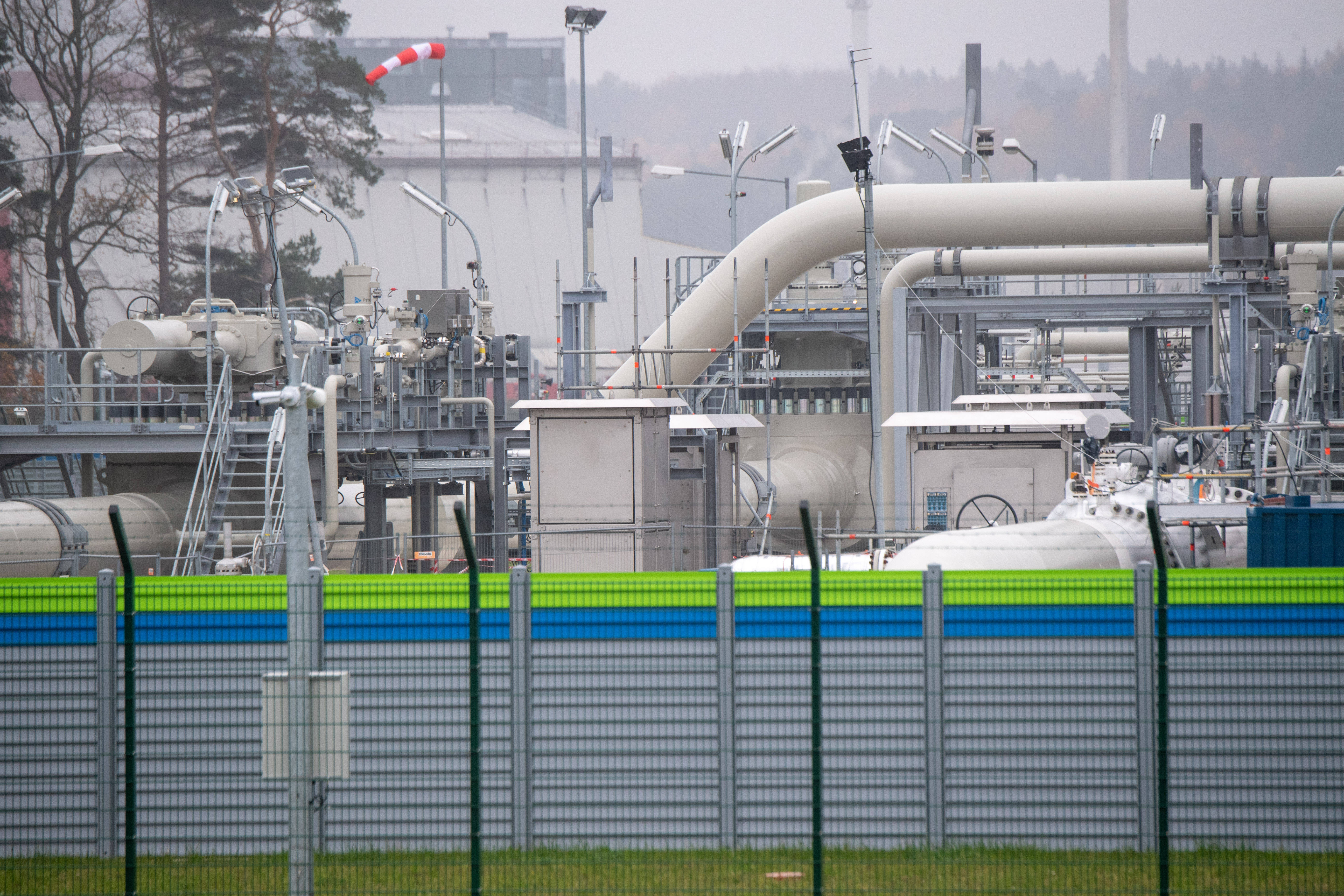 德国首个液化天然气接收装置完工